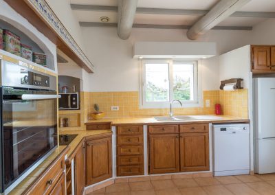 mas provencal pour 12 personnes avec cuisine équipée